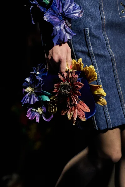 Look 73
